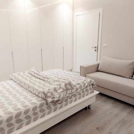 Luxurious Double Bedroom Suite ティラナ エクステリア 写真