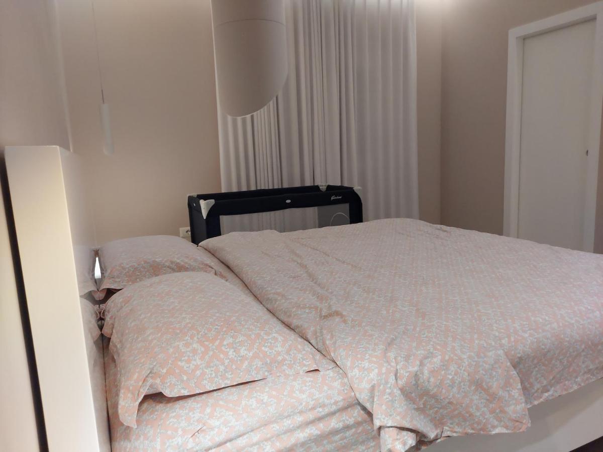 Luxurious Double Bedroom Suite ティラナ エクステリア 写真